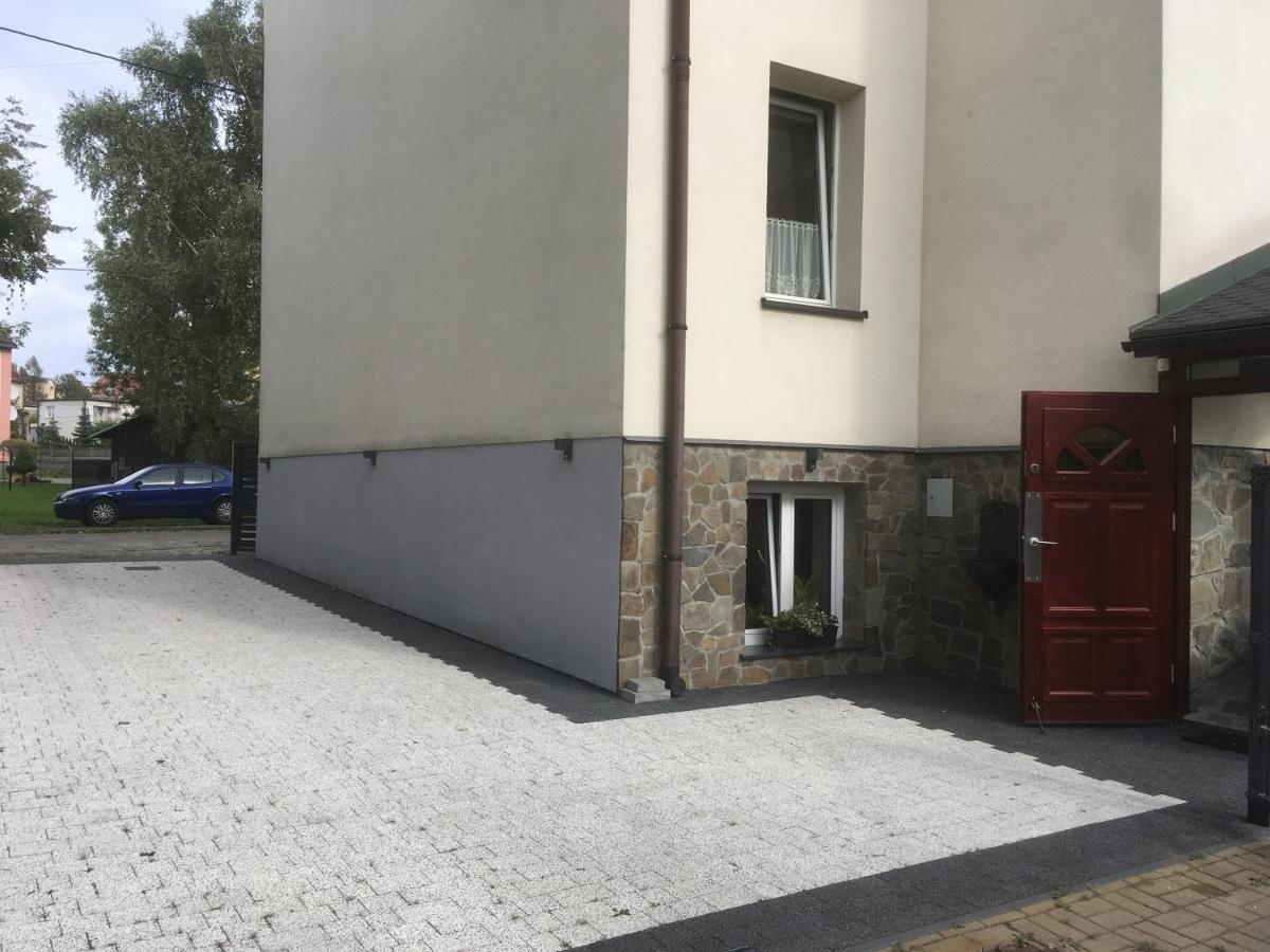 Green Apartment House Bielsko-Biala Exterior foto